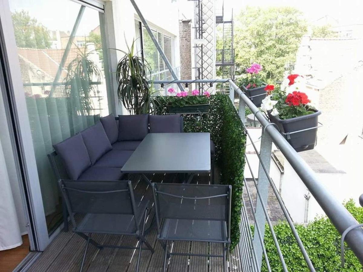 Chic With Bathroom - Terrace & Free Parking Habitación en casa particular